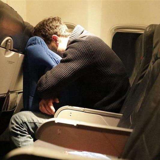 Innovative Inflatable Travel Pillow  Veebee Voyage